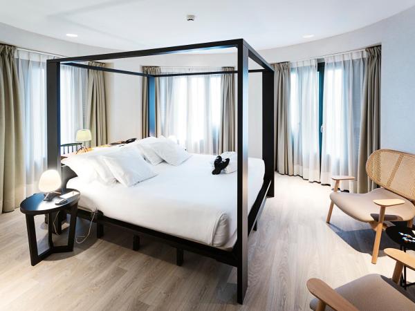 One Shot Luchana 22 : photo 4 de la chambre chambre double premium