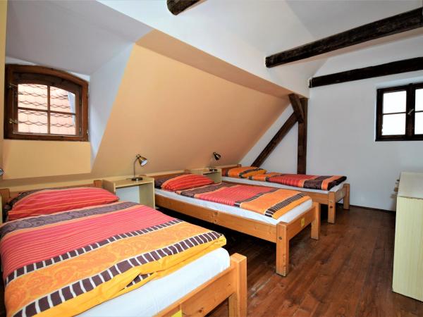 Travel Hostel : photo 3 de la chambre lit simple dans dortoir de 3 lits