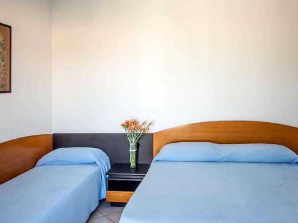 Hotel Internazionale : photo 5 de la chambre chambre triple Économique