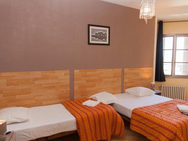 Le Pavillon : photo 4 de la chambre chambre triple standard