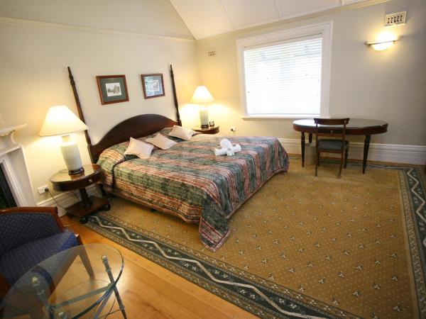 Darcy's Hotel : photo 1 de la chambre chambre lit king-size ou lits jumeaux standard avec salle de bains commune