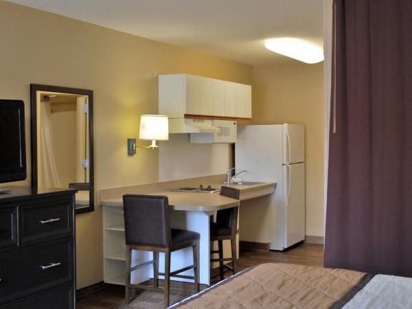 Extended Stay America Suites - Orlando - Altamonte Springs : photo 10 de la chambre studio lit queen-size - non-fumeurs