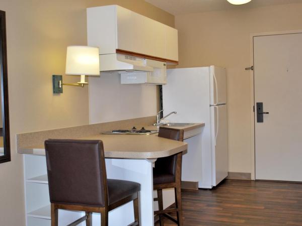 Extended Stay America Suites - Houston - Galleria - Uptown : photo 9 de la chambre studio lit queen-size - non-fumeurs