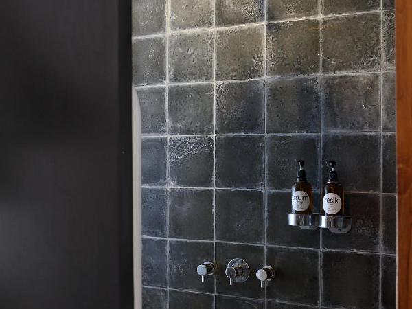 YATS Colony : photo 1 de la chambre chambre double ou lits jumeaux de luxe avec accès piscine