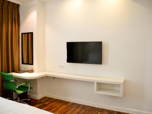 Pine Garden Hotel : photo 3 de la chambre chambre lit queen-size deluxe