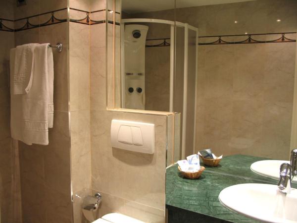 Hotel El Nogal : photo 3 de la chambre chambre double ou lits jumeaux