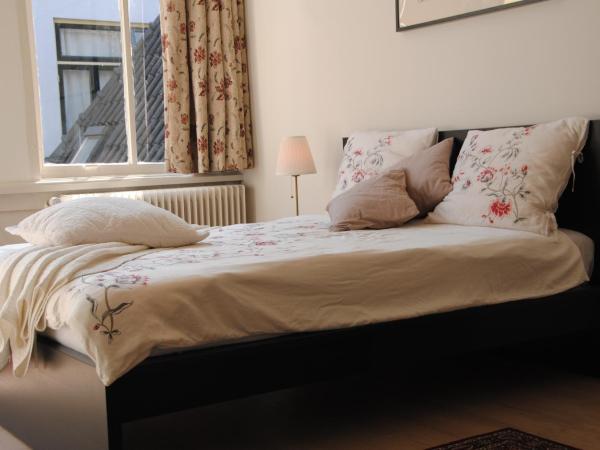 Zala's B&B : photo 5 de la chambre chambre double - vue sur jardin