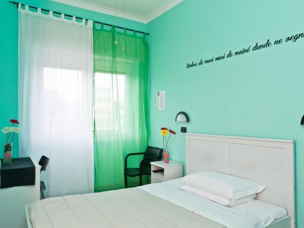 Le Stanze di Boccadasse : photo 3 de la chambre chambre double Économique avec salle de bains privative séparée