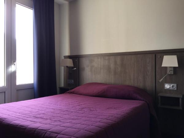 Hôtel Mont-Brison : photo 9 de la chambre chambre double avec douche