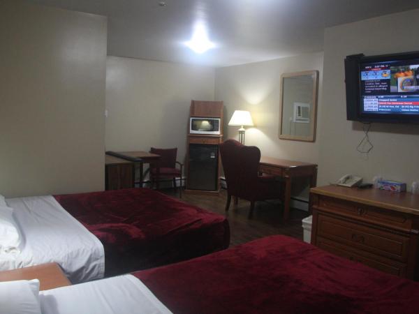 American Plaza Motel : photo 4 de la chambre chambre double avec 2 lits doubles