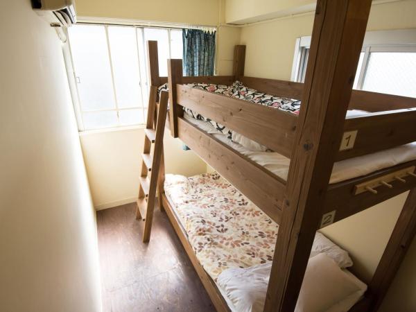 Hostel Q : photo 2 de la chambre chambre quadruple avec salle de bains commune