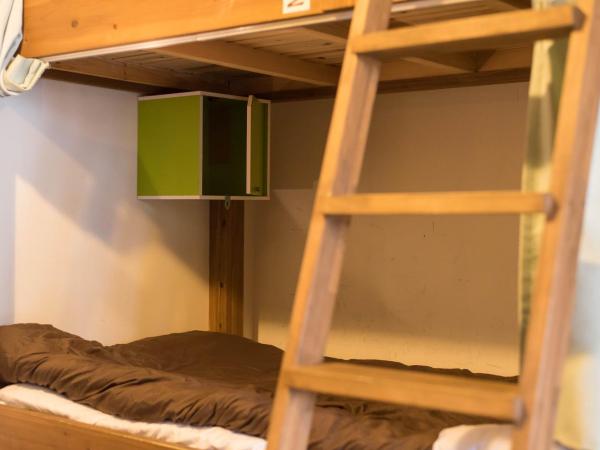 Hostel Q : photo 7 de la chambre lit superposé dans dortoir mixte