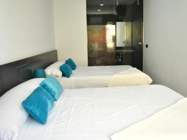 Bed&Breakfast 10 GIRONA : photo 7 de la chambre chambre simple avec salle de bains privative