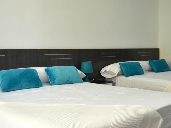 Bed&Breakfast 10 GIRONA : photo 8 de la chambre chambre simple avec salle de bains privative