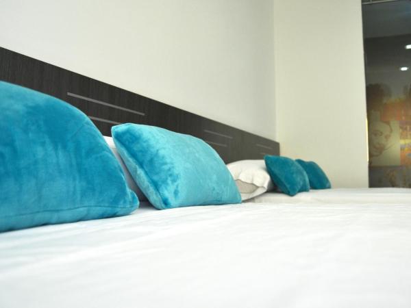 Bed&Breakfast 10 GIRONA : photo 10 de la chambre chambre simple avec salle de bains privative