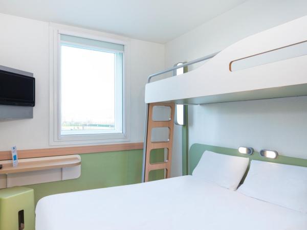 ibis budget Lyon Gerland : photo 1 de la chambre chambre triple