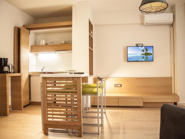 Hotel Christina : photo 2 de la chambre appartement 1 chambre avec vue sur la mer - annexe