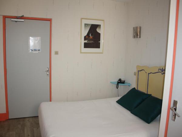 Hôtel République : photo 2 de la chambre chambre double