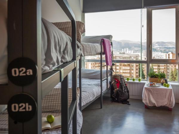 All Iron Hostel : photo 1 de la chambre lit dans dortoir mixte de 4 lits