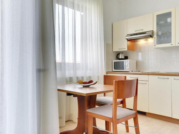 Villa NiNa B&B Rovinj : photo 1 de la chambre studio avec balcon