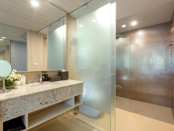 X10 Khaolak Resort : photo 8 de la chambre chambre double ou lits jumeaux de luxe - aile familiale