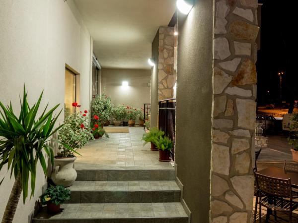 Hotel Centova : photo 5 de la chambre chambre double avec balcon