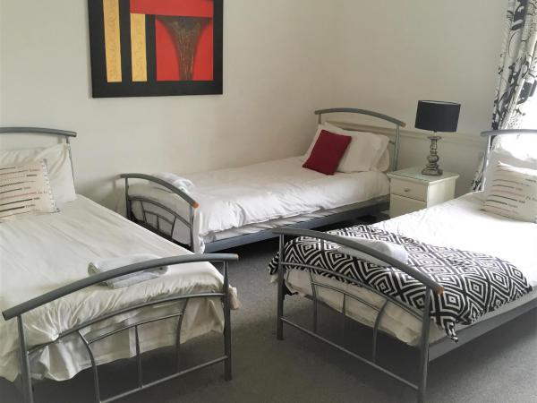 The Angerstein Hotel : photo 4 de la chambre chambre familiale avec salle de bains commune (4 adultes)