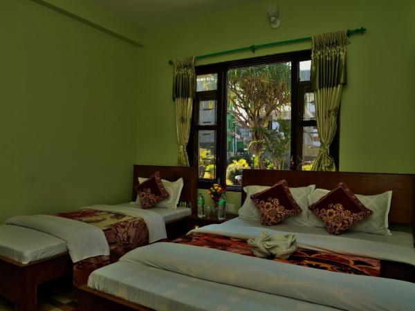 Hotel Mandala : photo 8 de la chambre chambre triple standard