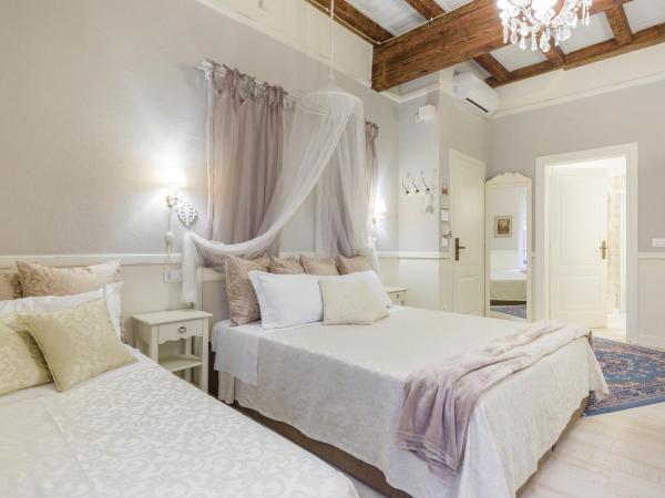 Vecchia Verona Rooms & Apartments : photo 3 de la chambre chambre triple supérieure