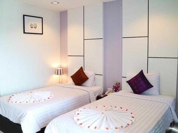 CA Hotel and Residence Phuket - SHA Extra Plus : photo 7 de la chambre chambre lits jumeaux deluxe