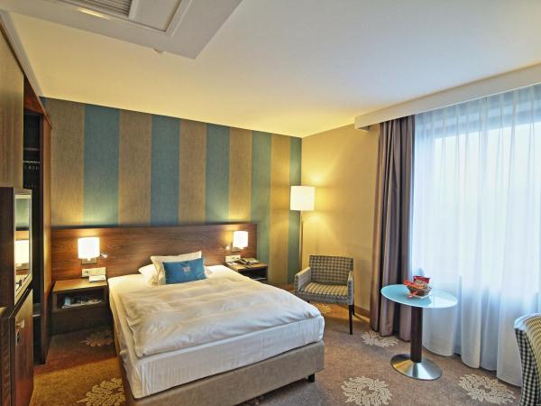 Parkhotel Wittekindshof : photo 9 de la chambre superior zimmer mit französischem bett