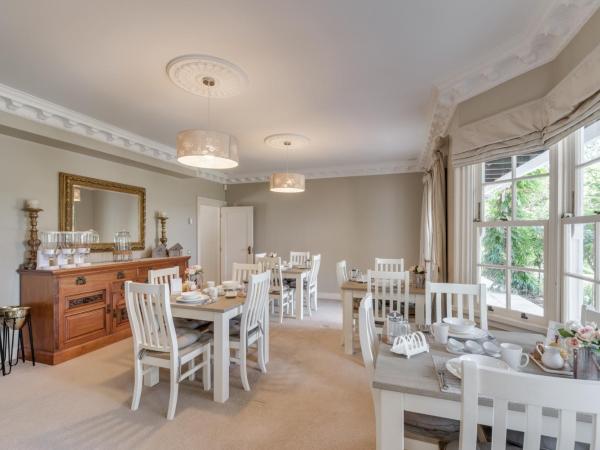 Bellevue Boutique Lodge : photo 1 de la chambre suite avec salle de bains privative séparée