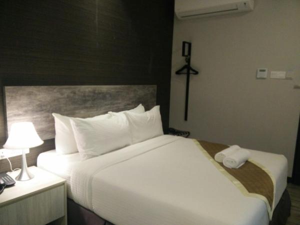 The Leverage Business hotel (Skudai) : photo 4 de la chambre chambre lit queen-size standard (aucune fenêtre)