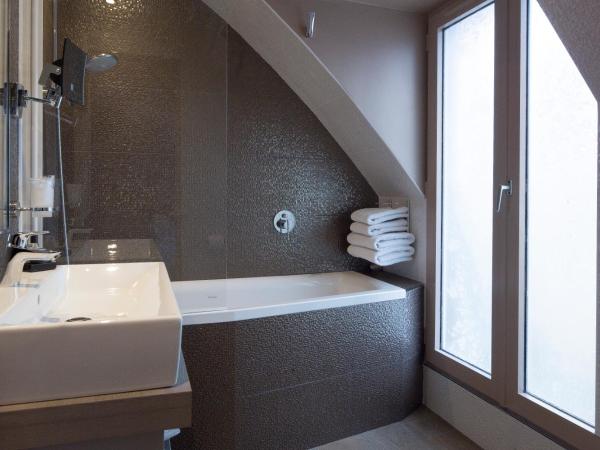 Hôtel Jacques De Molay : photo 4 de la chambre chambre deluxe double ou lits jumeaux