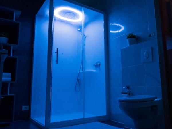 Hotel Adoma : photo 7 de la chambre suite avec douche hammam