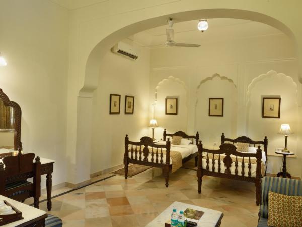 Alsisar Haveli - Heritage Hotel : photo 3 de la chambre chambre deluxe double ou lits jumeaux