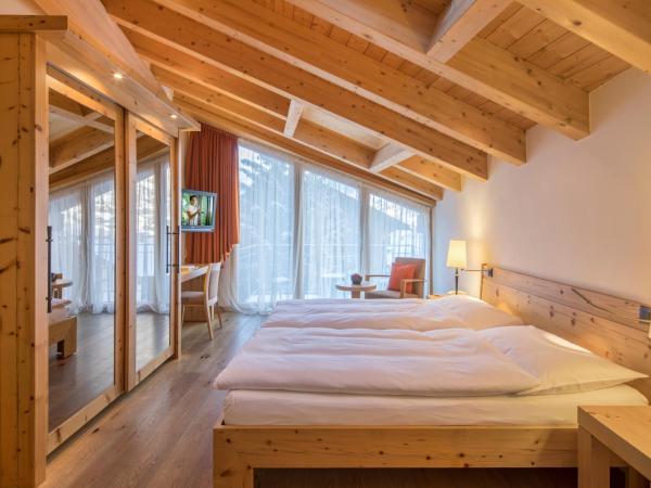 Hotel Phoenix : photo 1 de la chambre chambre double deluxe - vue sur mont cervin