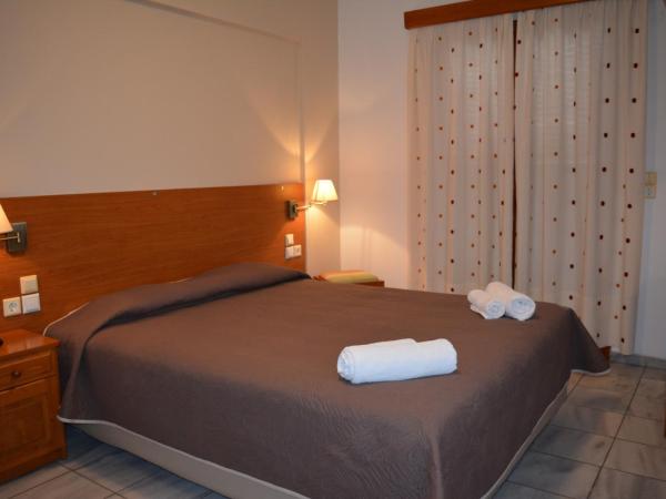 Anemomilos Suites : photo 3 de la chambre chambre double avec baignoire