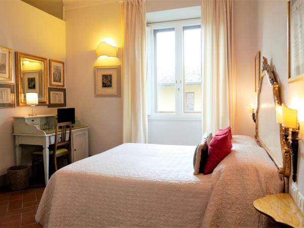 Relais Cavalcanti Guest House : photo 9 de la chambre chambre double supérieure avec vue