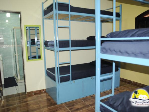 Le House Hostel : photo 3 de la chambre lit en dortoir pour femmes de 9 lits avec salle de bains privative