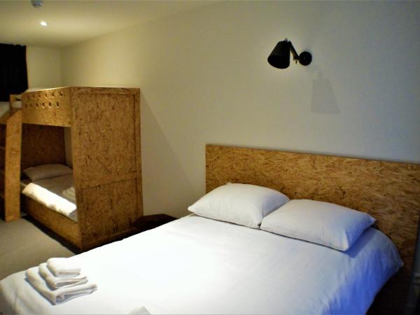 Hotel Heye 130 : photo 3 de la chambre chambre familiale