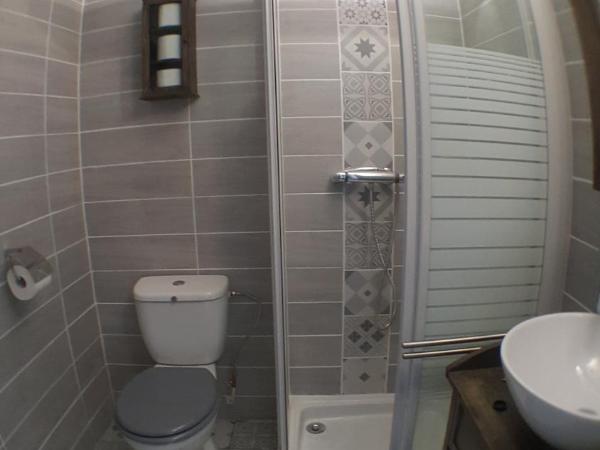 Hotel & Restaurant Le Chalvet : photo 2 de la chambre chambre double confort