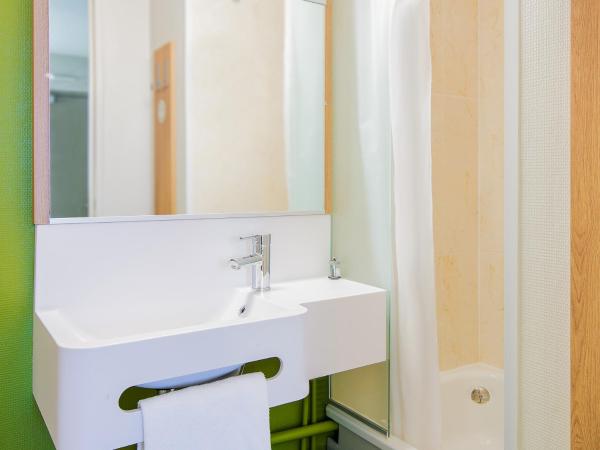 B&B HOTEL Agen : photo 2 de la chambre chambre double