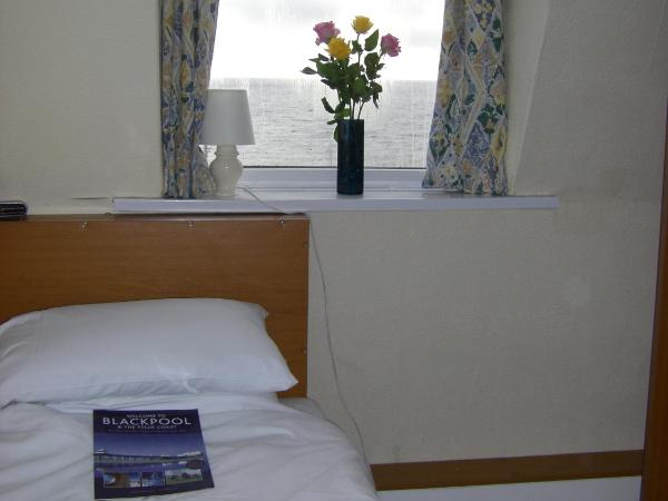 The Waldorf - Near Pleasure Beach & Sandcastle : photo 4 de la chambre chambre simple - vue sur mer