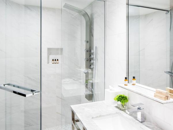 William Gray by Gray Collection : photo 3 de la chambre chambre lit king-size standard - alcôve