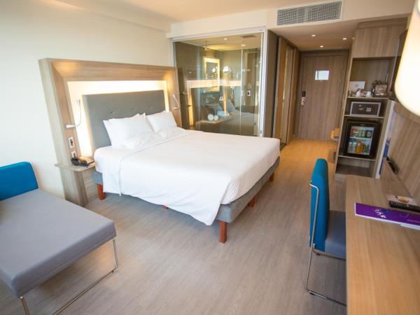 Novotel RJ Porto Atlantico : photo 2 de la chambre appartement supérieur avec lit double et canapé-lit
