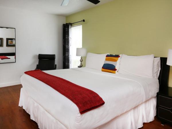 The Cabanas Guesthouse & Spa - Gay Resort catering to Gay Men : photo 1 de la chambre suite 1 chambre