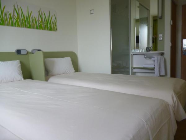 Ibis Budget Lleida : photo 5 de la chambre chambre lits jumeaux standard