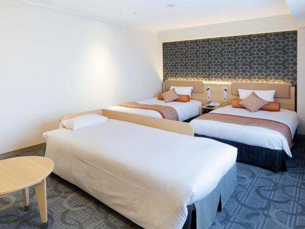 Sapporo Excel Hotel Tokyu : photo 3 de la chambre chambre lits jumeaux supérieure avec lit d'appoint - non-fumeurs - Étage avec vue sur excel