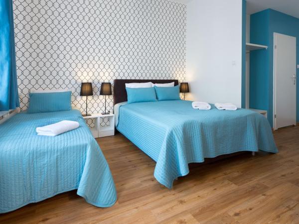 Hotel Traffic Poznań Stare Miasto : photo 3 de la chambre chambre familiale avec salle de bains